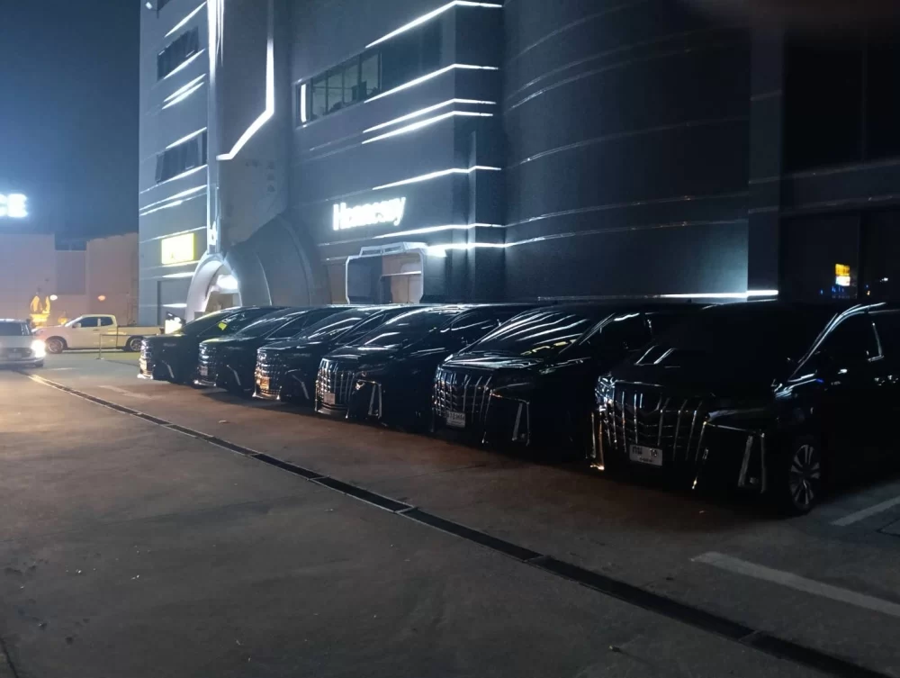 เช่ารถตู้อัลพาร์ดพร้อมคนขับตลิ่งชัน