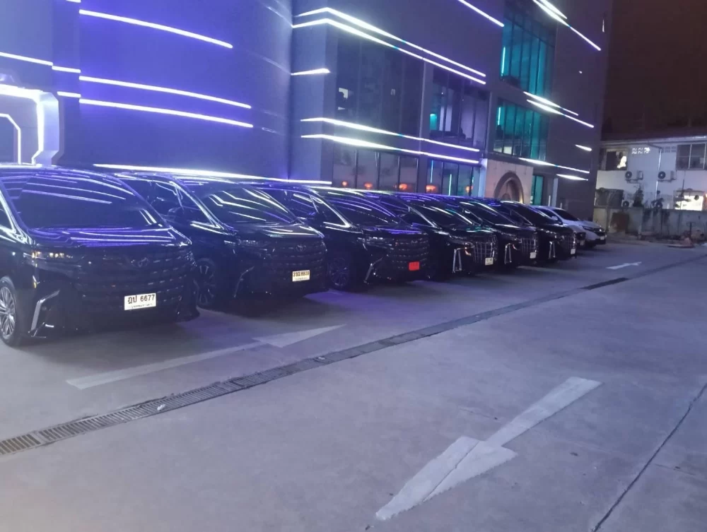 เช่ารถตู้อัลพาร์ดพร้อมคนขับพญาไท