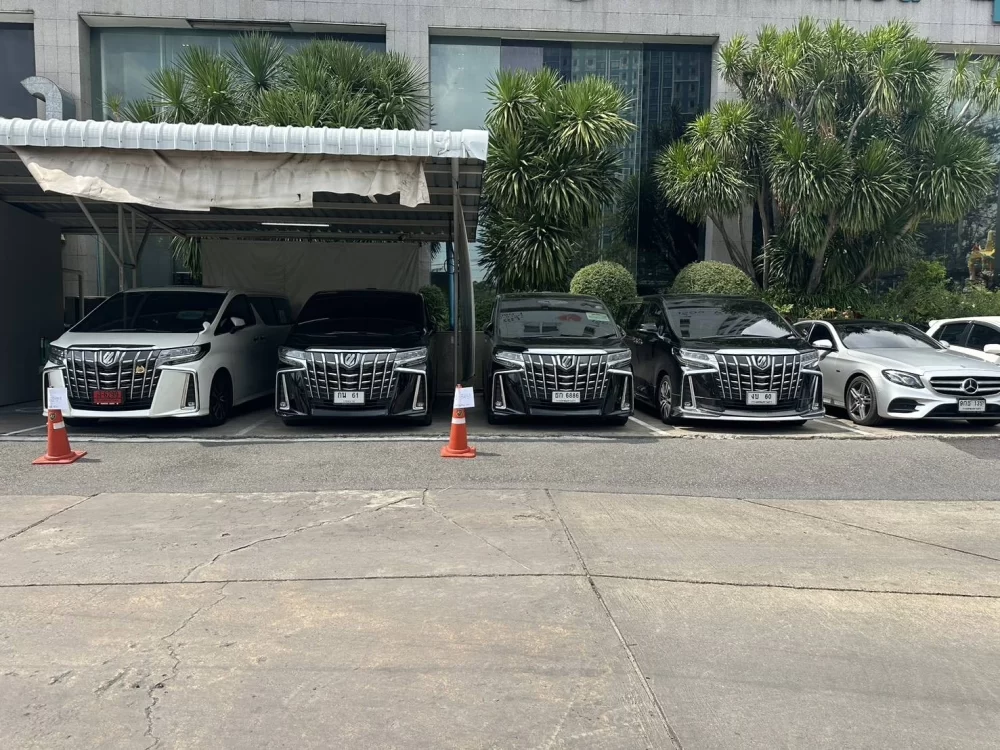 เช่ารถตู้อัลพาร์ดพร้อมคนขับธนบุรี